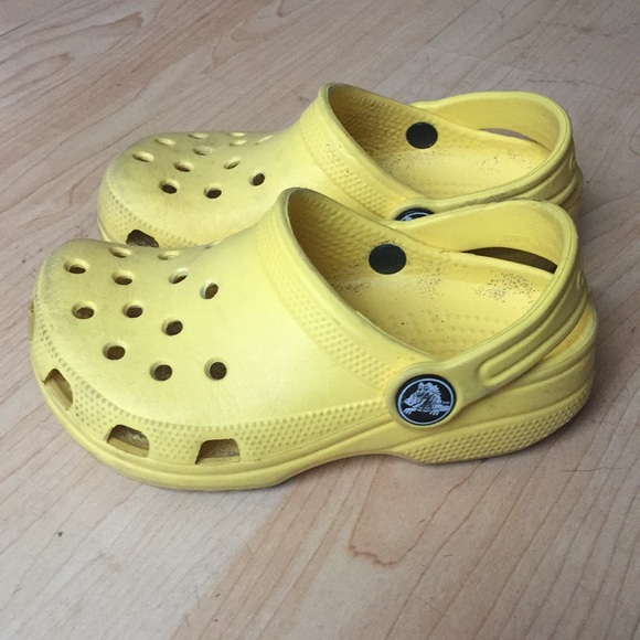 yellow crocs size 8
